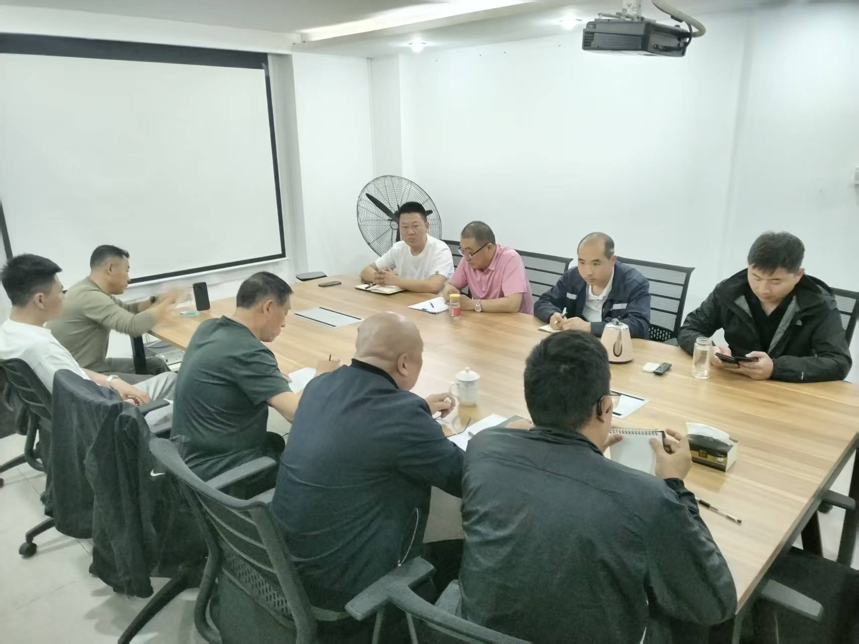 1765333212134530.jpg 06bc2d514189d89e1f7bf37265be4b4c.jpg